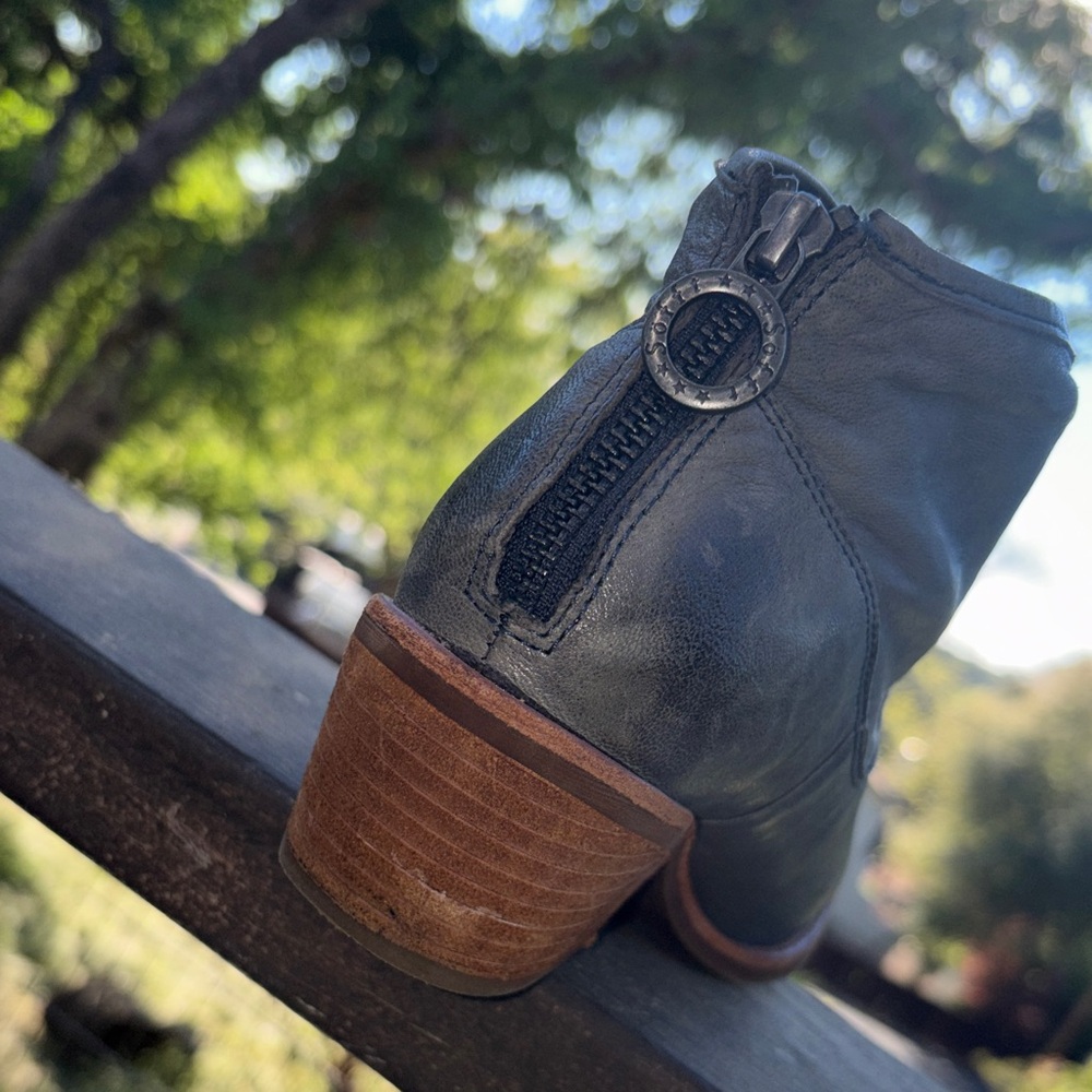 Sofft Aisley Grey-Blue Leather Ankle Booties 7.5 - Picture 8 of 16